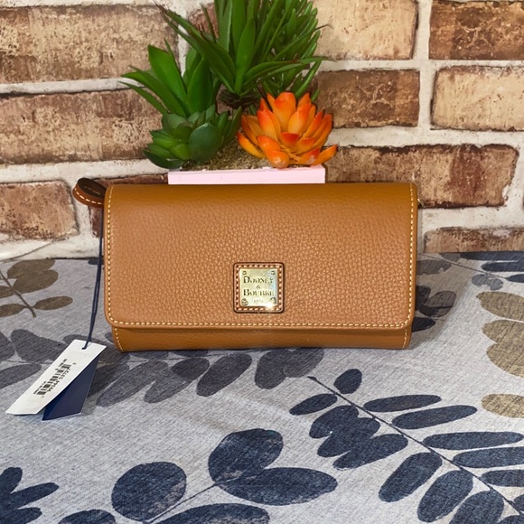Dooney & Bourke Carmel Clutch Crossbody - Picture 6 of 6